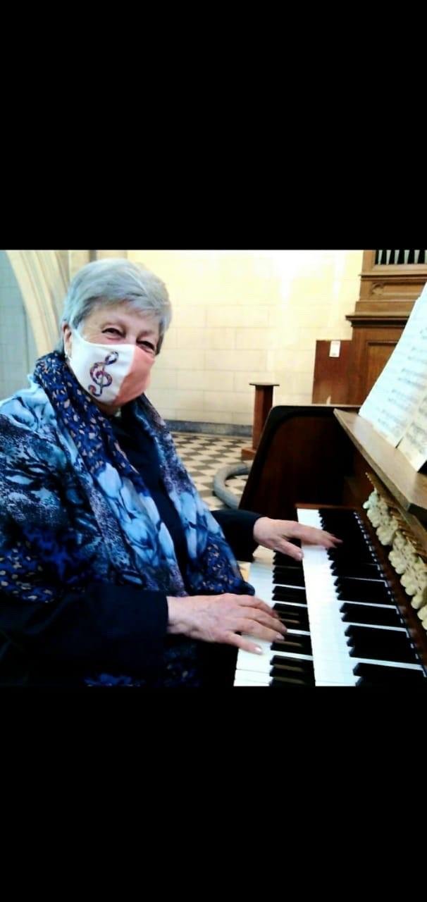 Elda, la “dueña” del órgano de la Catedral: hace siete décadas le pone música al templo mayor