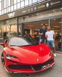 La Ferrari de 500 mil euros que se compró el Kun Agüero ni bien llegó a Barcelona