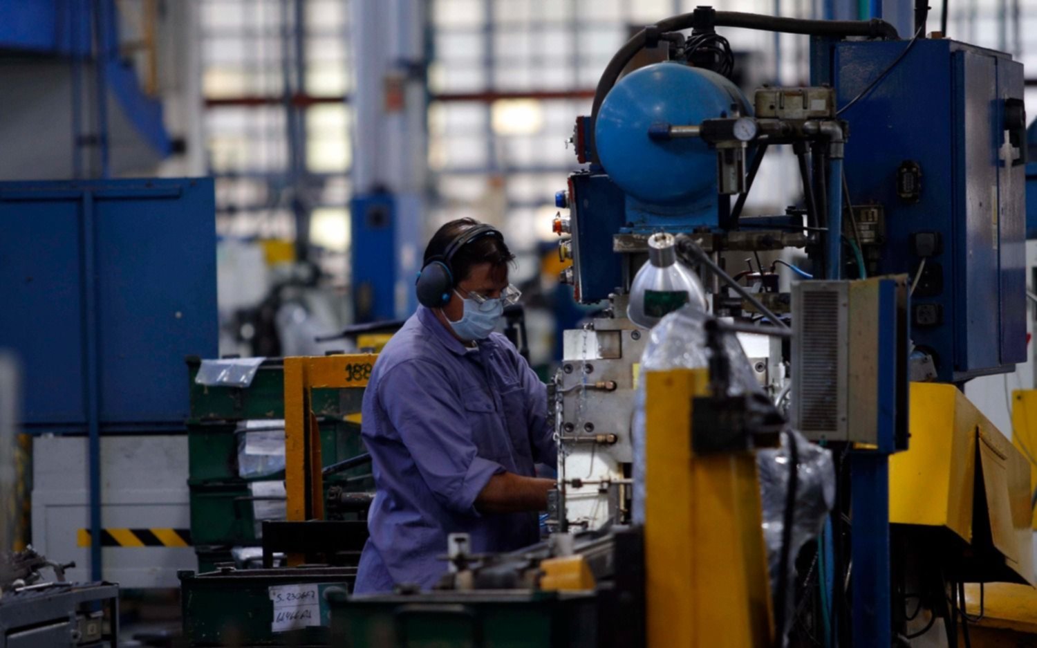 La industria y la construcción cortaron la caída de varios meses y se recuperaron en junio