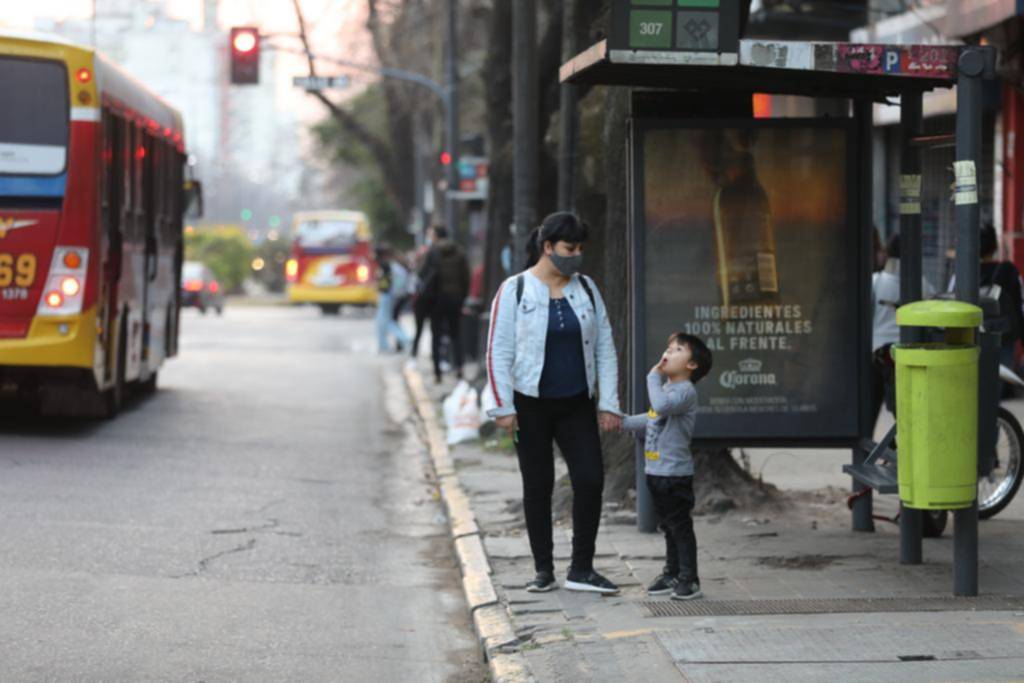 Por un paro de la UTA, el lunes no habrá micros en toda la Región