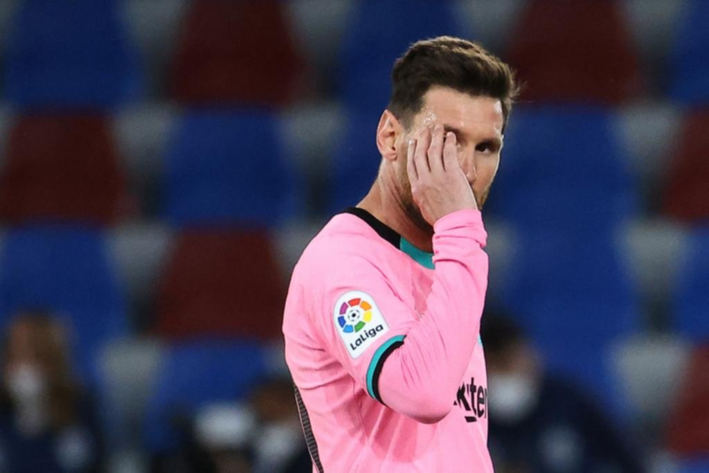 Si en España no hay marcha atrás Messi ya se prueba la del PSG