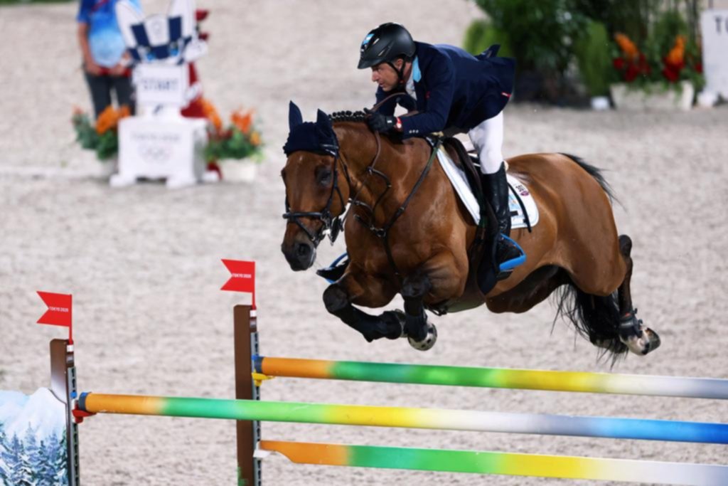 Albarracín busca una medalla con el equipo de equitación