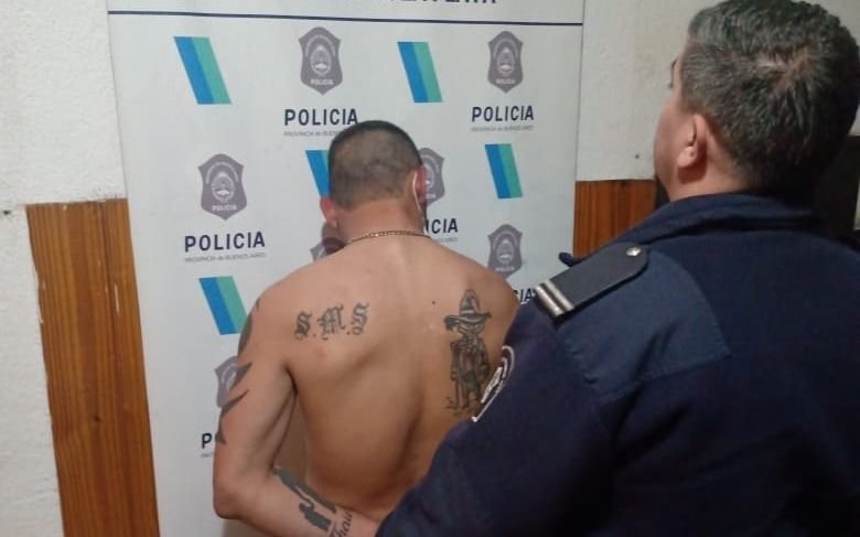 Despertó a los golpes a su vecino por una disputa entre ambos pero terminó preso