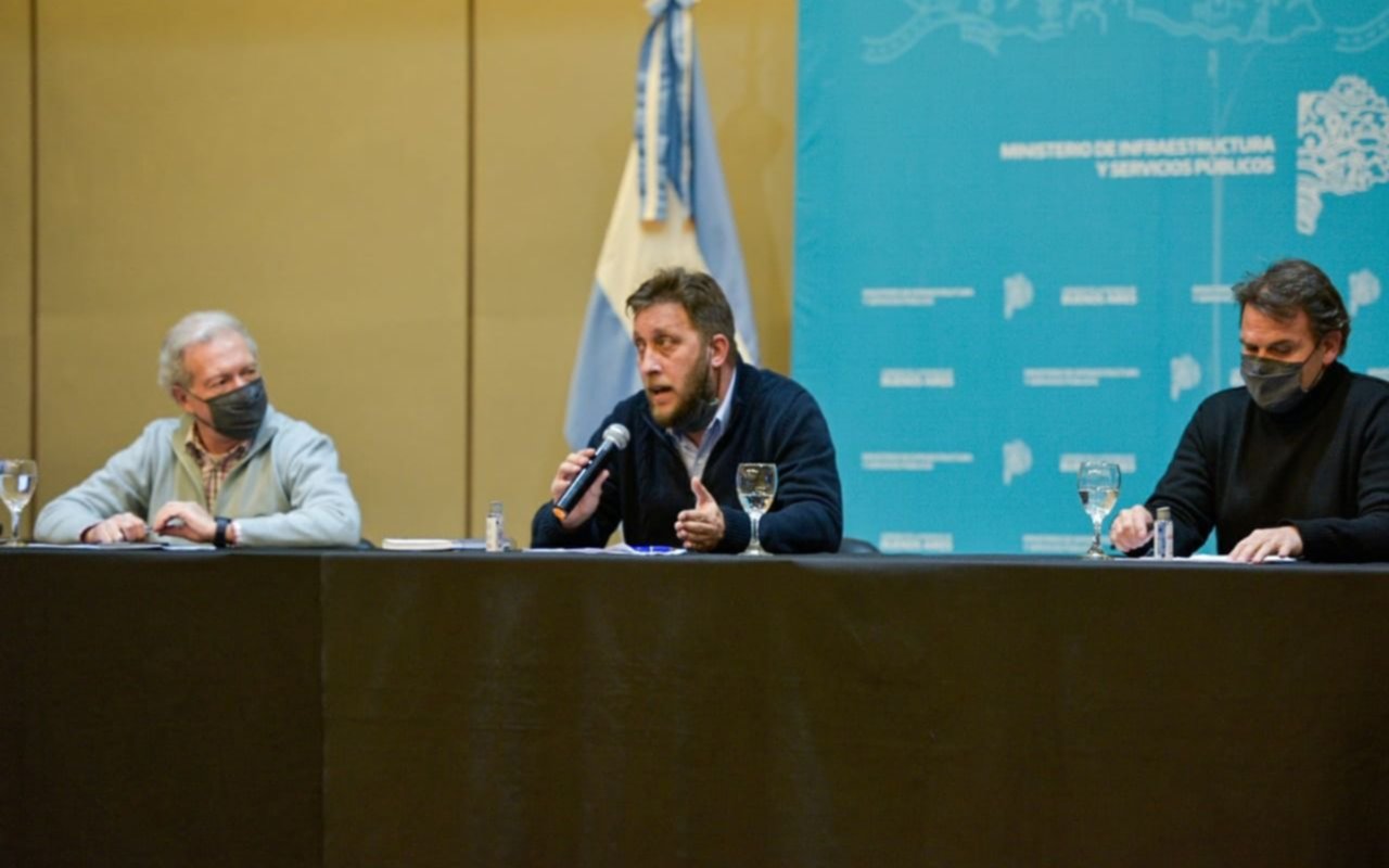 Provincia: presentaron contratos para obras por $960 millones