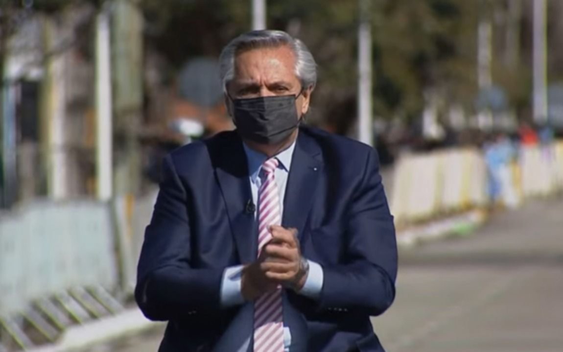 Alberto Fernández, de lleno en la campaña, cuestionó al "coaching" de la oposición