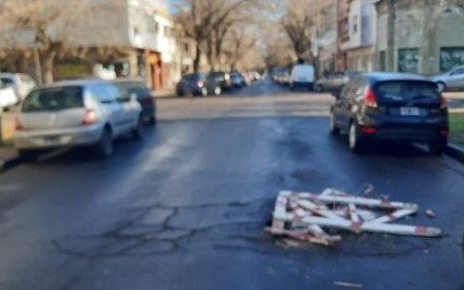 Baches por todos lados y una Línea de micros hasta tuvo que modificar su recorrido en el Centro