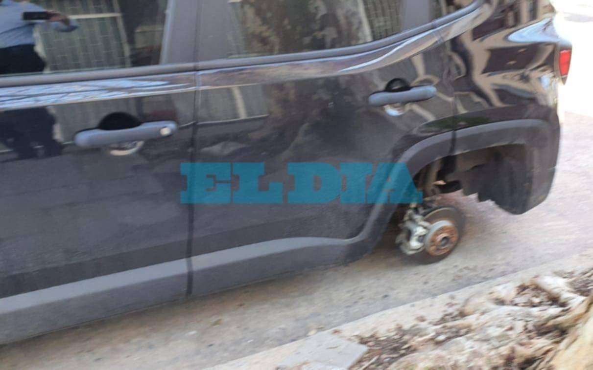 En Barrio Norte, "roba ruedas" atacaron a plena luz del día: "Estamos cansados de la inseguridad"