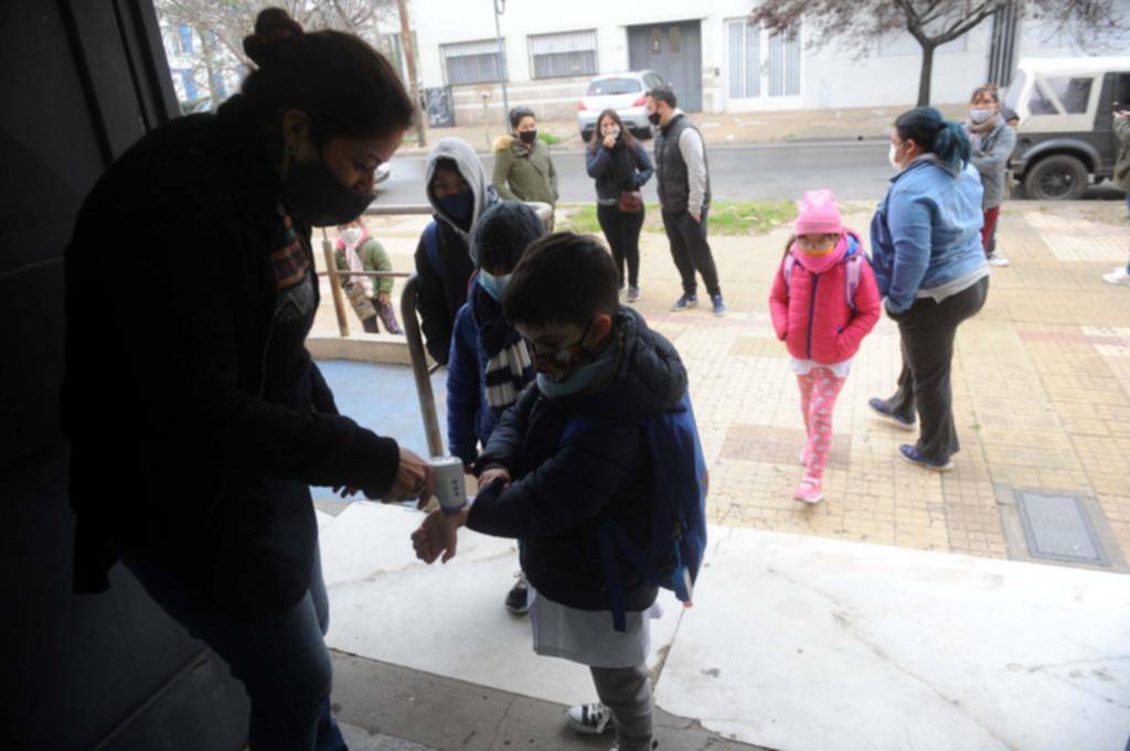 Covid: ahora las familias deberán cargar en línea la declaración de salud de los alumnos