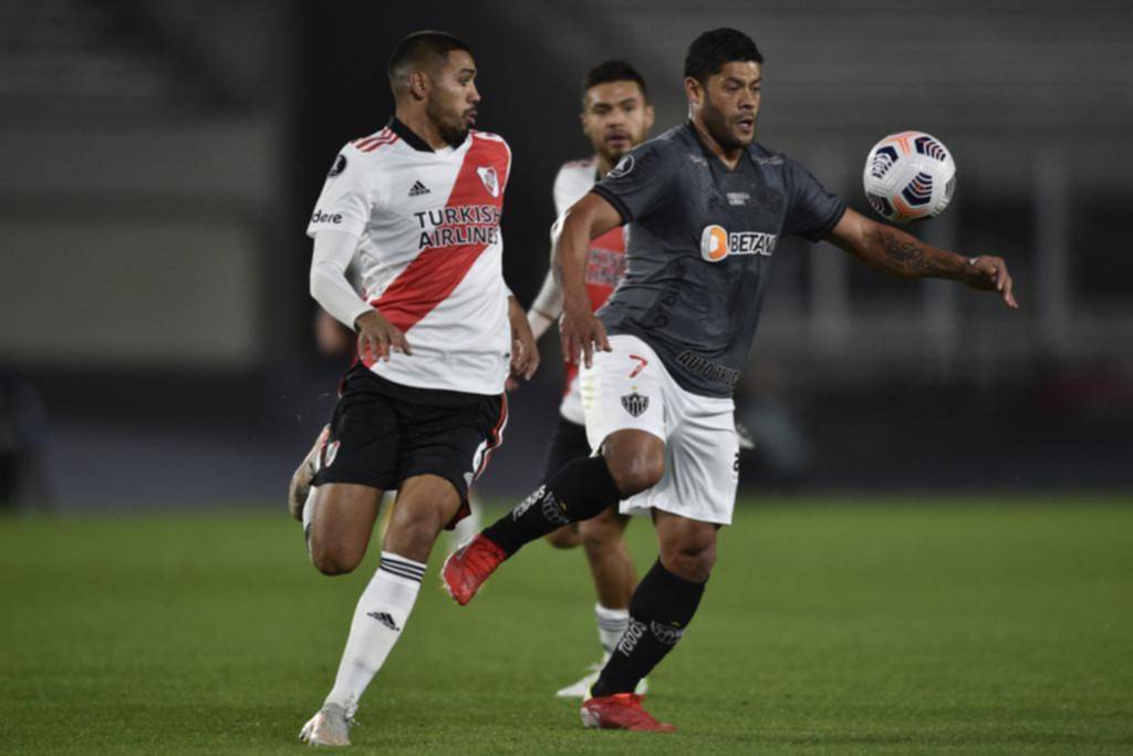 River perdió ante Mineiro por un gol de Nacho Fernández y tendrá que ganar en Brasil
