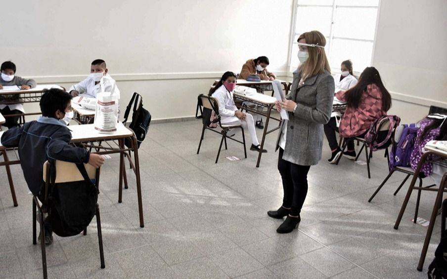 Los docentes confirman que mañana le pedirán a la Provincia un 45% de aumento