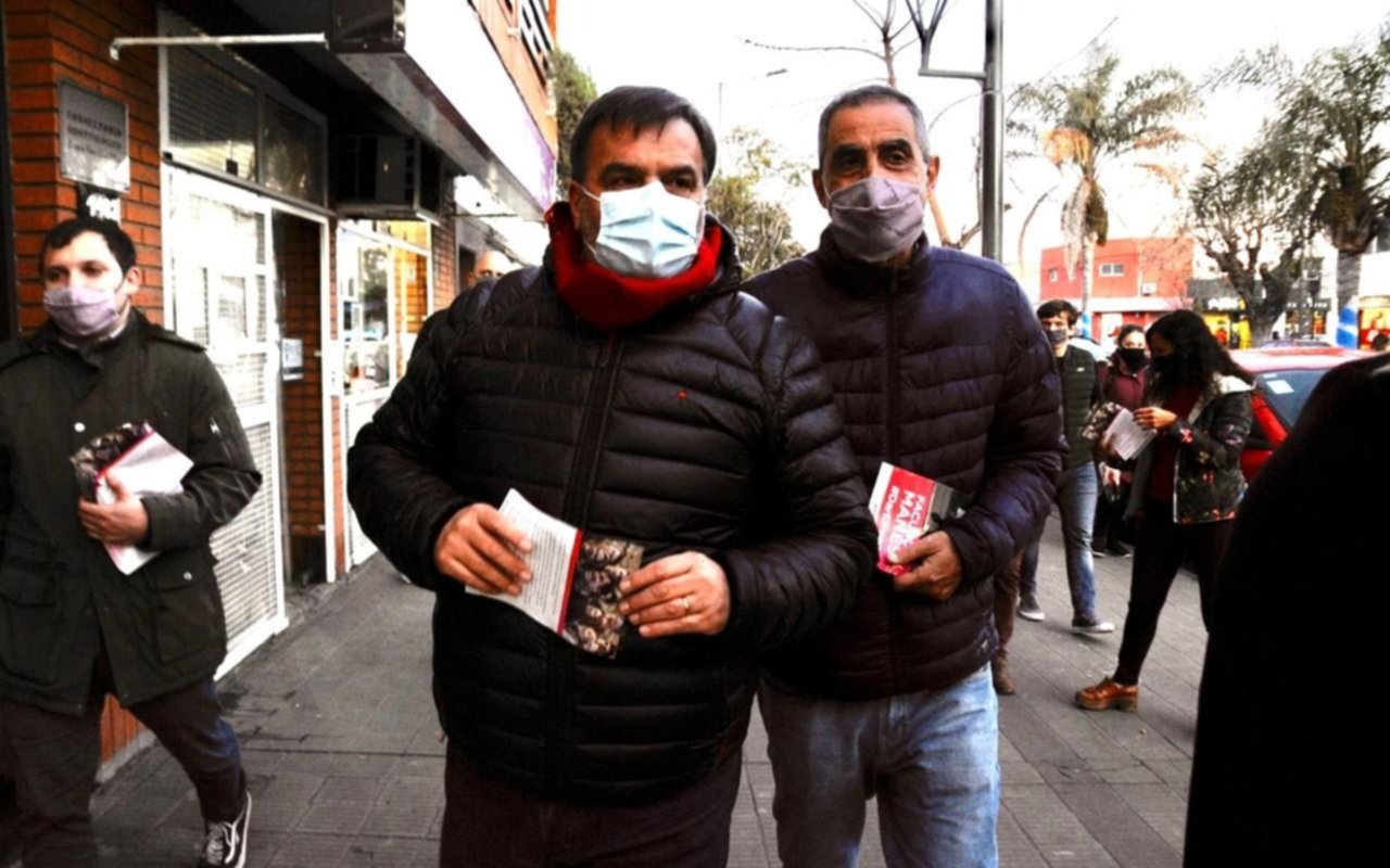 Frangul y Rovella recorrieron el centro comercial de Los Hornos