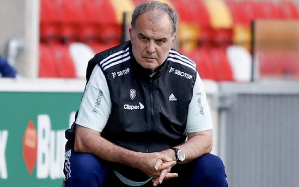 Dura derrota del Leeds de Bielsa en el debut en la Premier: cayó por 5 a 1 ante el United