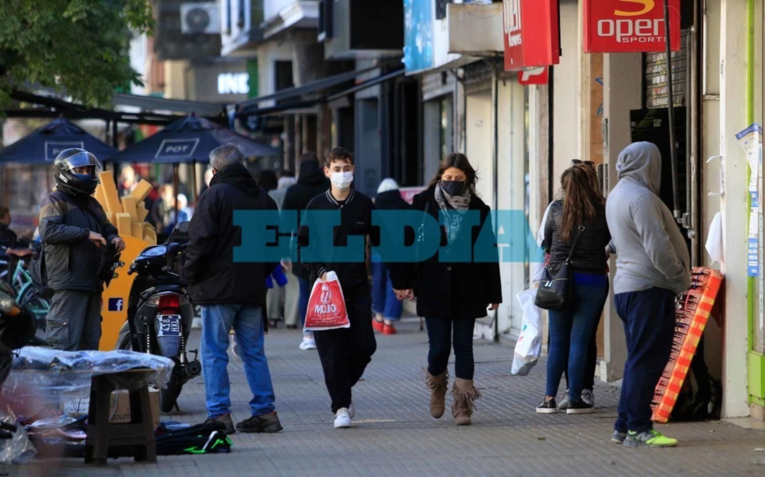 Las calles de la Ciudad mostraron intenso movimiento en la previa del Día del Niño