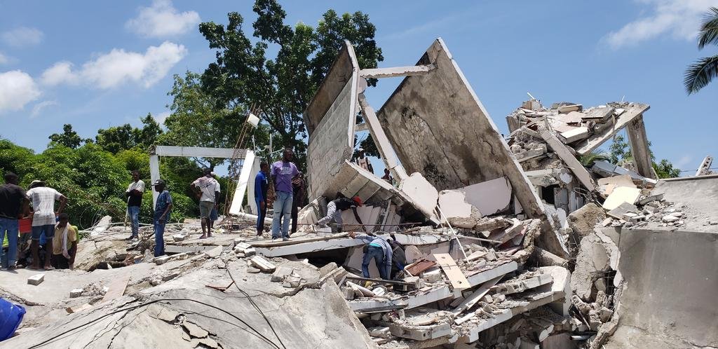 Aumenta a 304 la cifra de muertos por el sismo en Haití