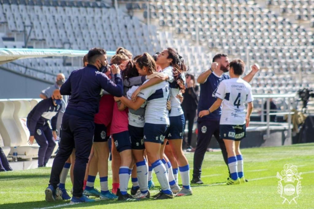 El estreno de las Triperas fue a puro gol en el Único