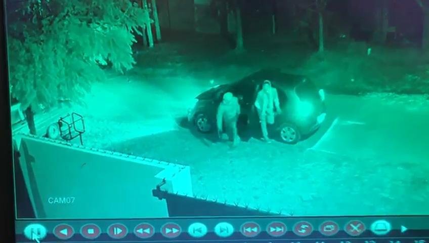 En una entradera “piraña” en San Carlos, le apuntan a un matrimonio y a su hija menor
