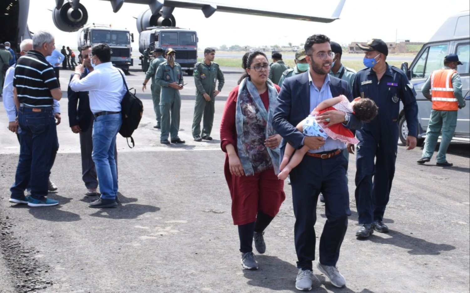 Talibanes anuncian "amnistía general" para los funcionarios públicos de Afganistán