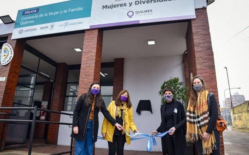 Inauguran centro de atención a mujeres y diversidades