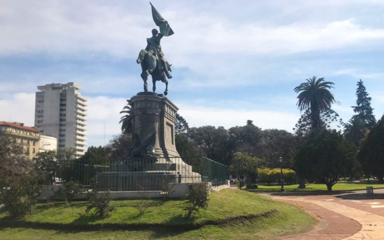 El homenaje platense a San Martín en calles y monumento