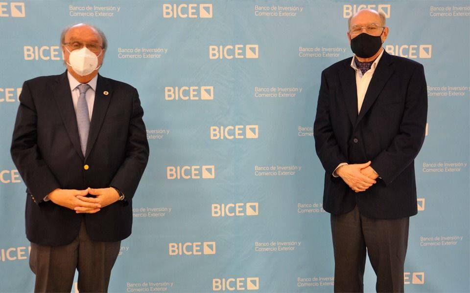 Con crédito del BICE, empresa tucumana quintuplicará la producción de pollos