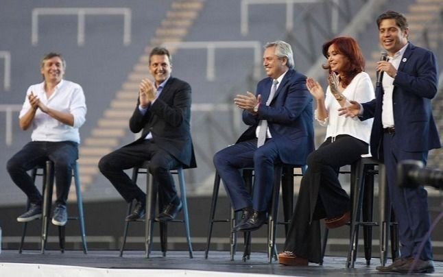 Con el eje en la campaña, el Frente de Todos realiza un plenario de candidatos en el Estadio Único