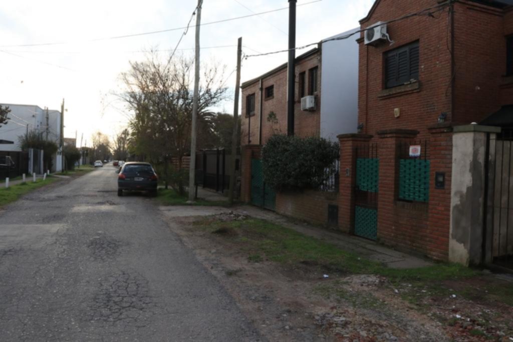 La marcha de los vecinos a la comisaría no mejoró las cosas: Gonnet sigue “picante”