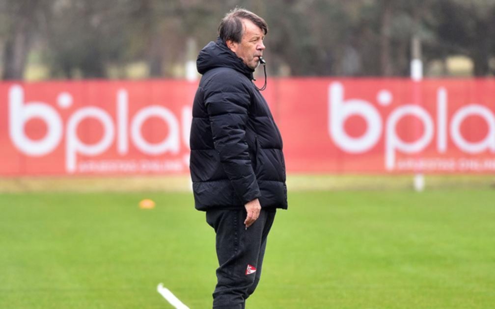 Mientras suma y sigue, no hay novedades en cuanto a la renovación de Zielinski
