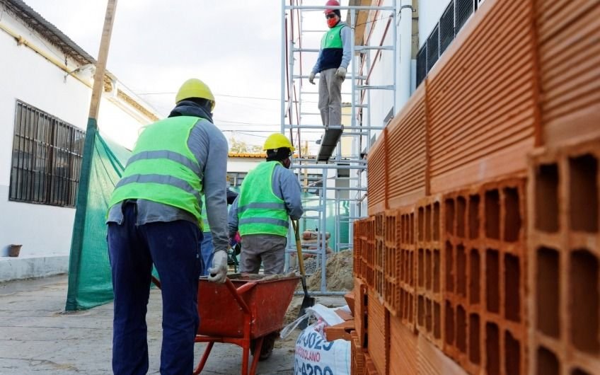 Mussi visitó más obras en escuelas de Berazategui