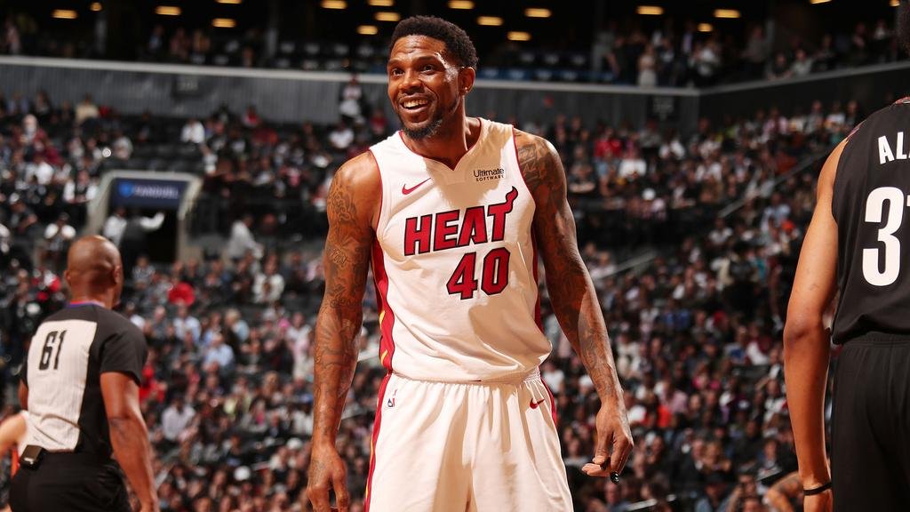 Miami Heat le renovó contrato al pivote Udonis