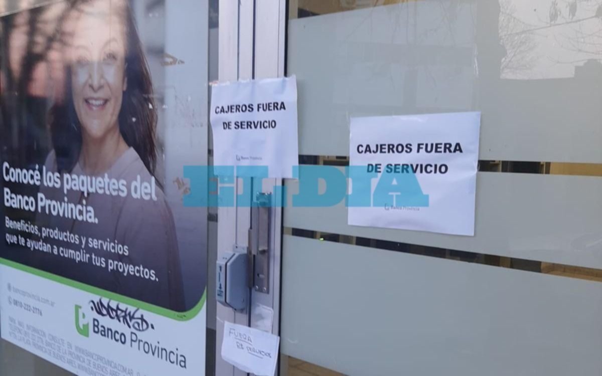 Hartazgo vecinal en Parque Castelli por un cajero automático fuera de servicio
