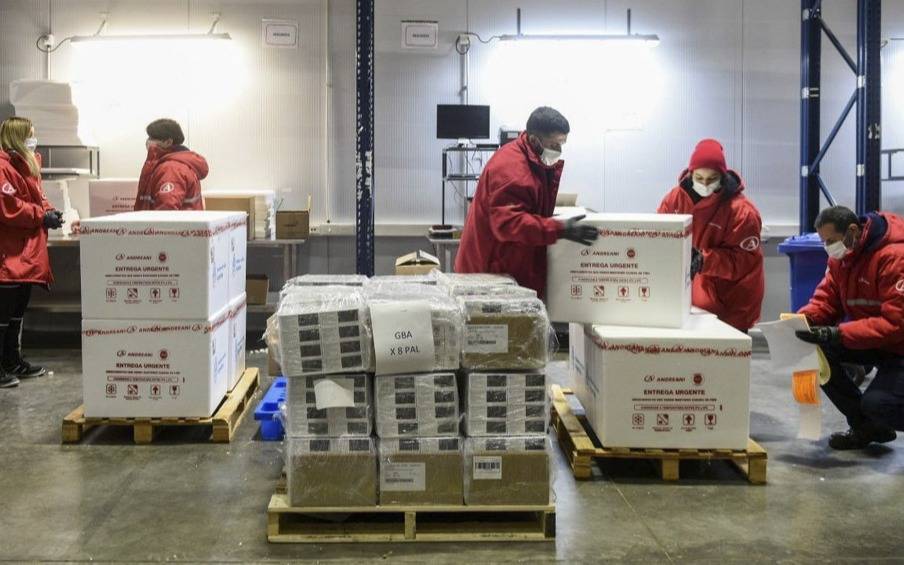 Un total de 680 mil dosis de AstraZeneca serán distribuidas entre mañana y pasado en todo el país