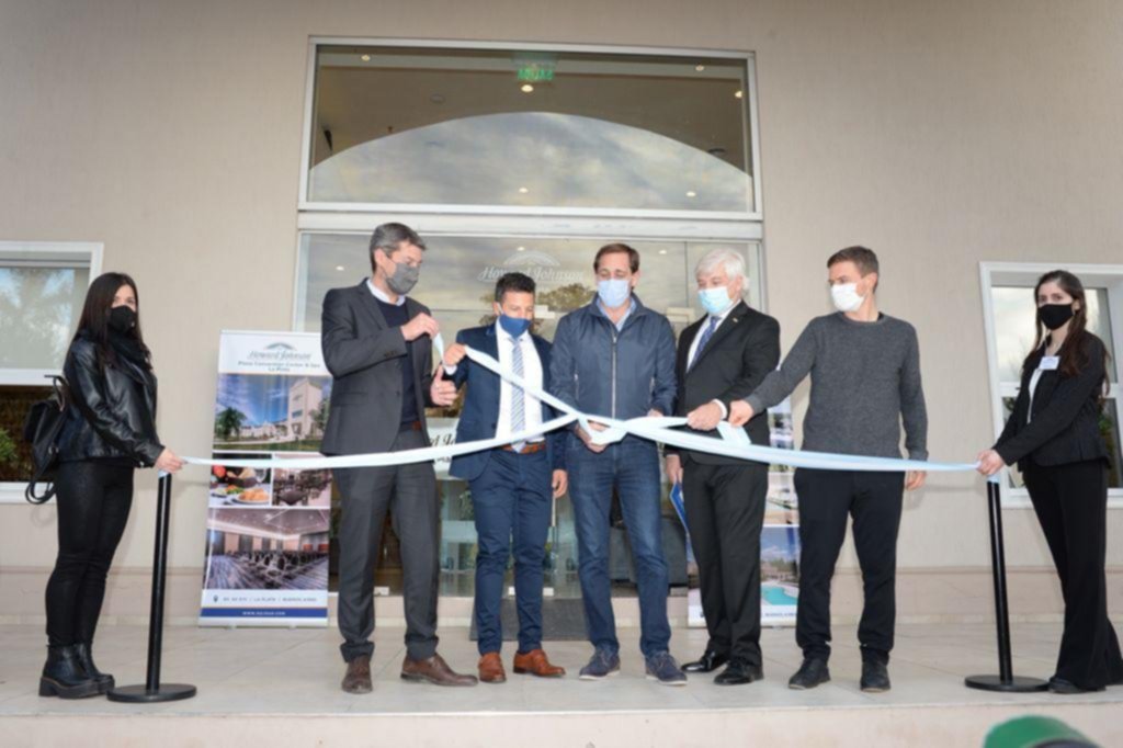 Inauguraron el Hotel Howard Johnson de La Plata con presencia de funcionarios