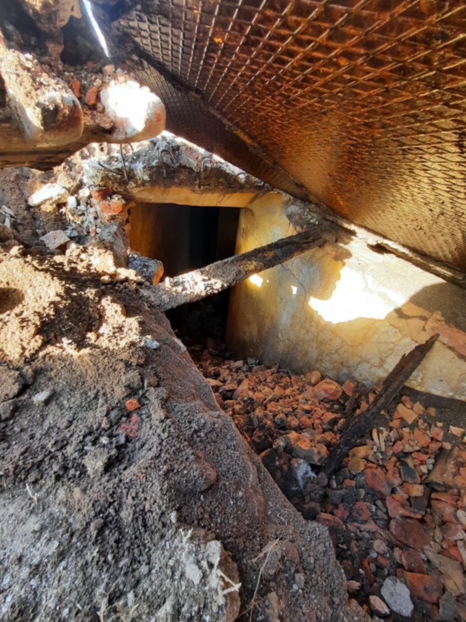 Otro misterio de la Ciudad: hallan túnel mientras hacían obras en la plaza España
