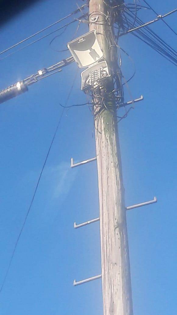Sin teléfonos en 460 y 30 por otro robo de cables