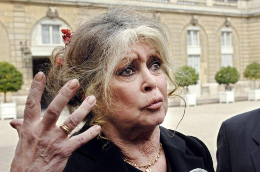 Bardot pidió cancelar la temporada de caza en Francia