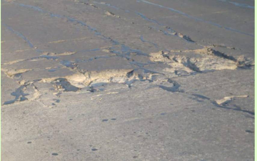Reclamo por un peligroso bache en 25 entre 530 y 531