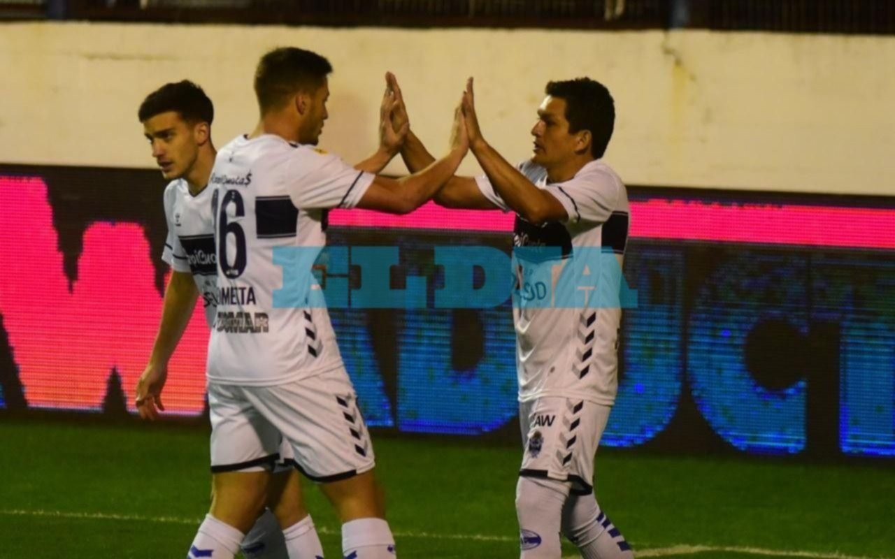 Gimnasia se plantó, mostró otra cara, e igualó 1 a 1 con River en el Bosque