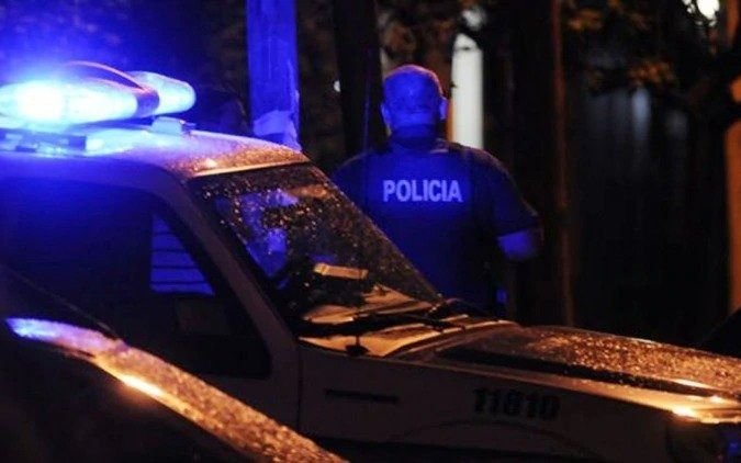 La Plata: hallaron muerto a golpes en la cabeza y con cortes en el cuerpo a un hombre en plena calle