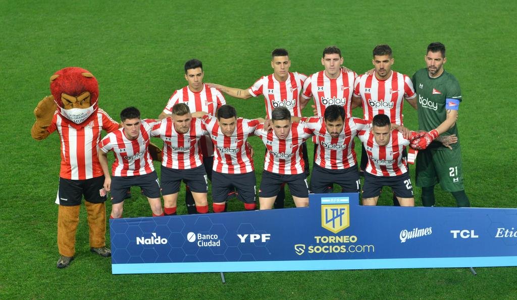 Estudiantes: tres semanas para ver si entra en la pelea de arriba