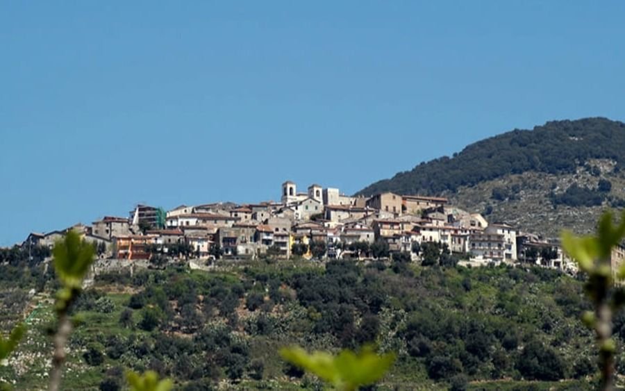 Otro pueblo de Italia vende casas a un euro: los requisitos para comprarlas