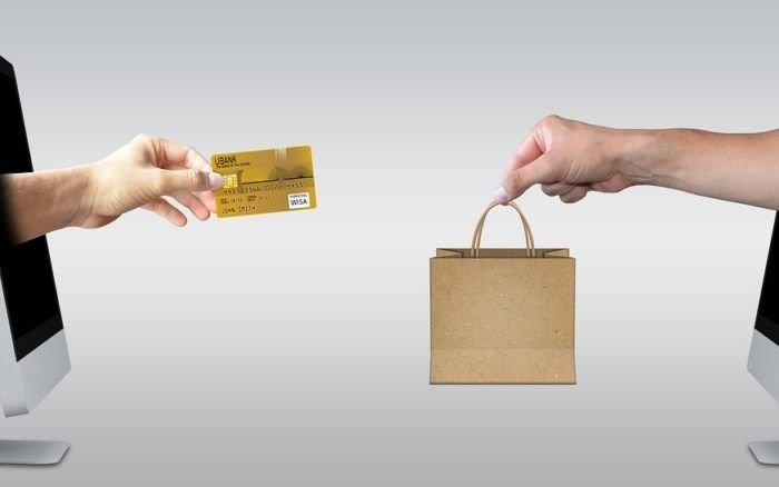 Trampas en las compras pandémicas por internet: "Lo abrí y me eché a reír"