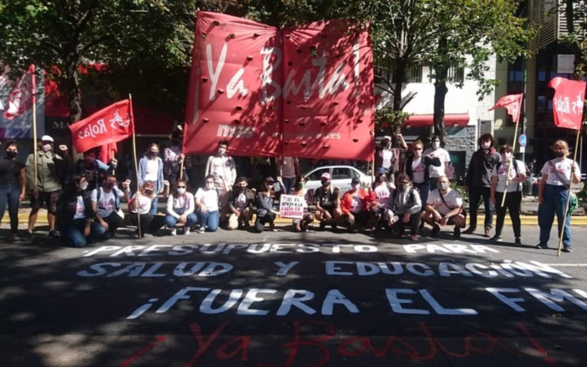"Es inaceptable que la Universidad siga cerrada mientras se habilitan los boliches y bares"