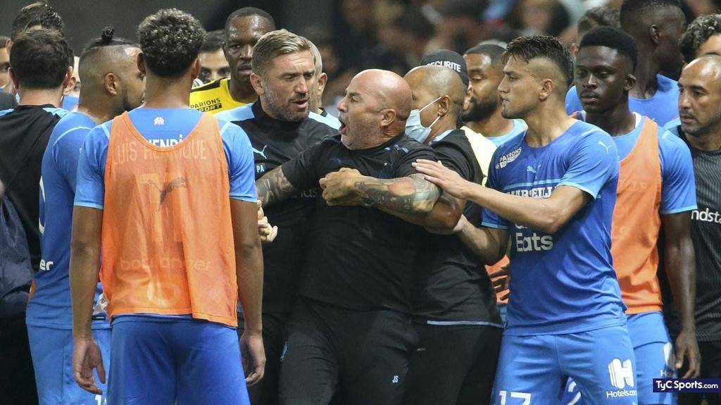 Piden sanciones tras la batalla campal en la Liga de Francia