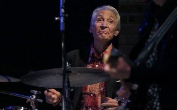 Llora la música: murió Charlie Watts, mítico baterista de los Rolling Stones