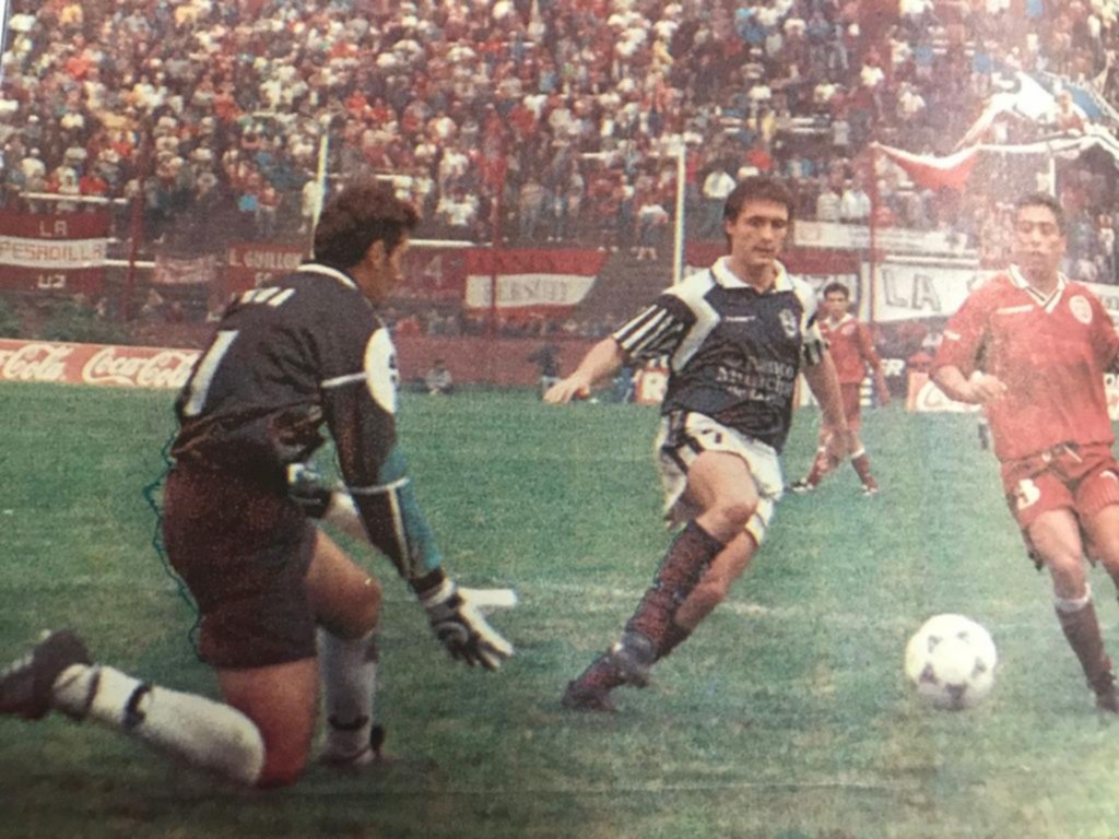 Gimnasia-Lanús y un ‘96 con dos equipos de frac