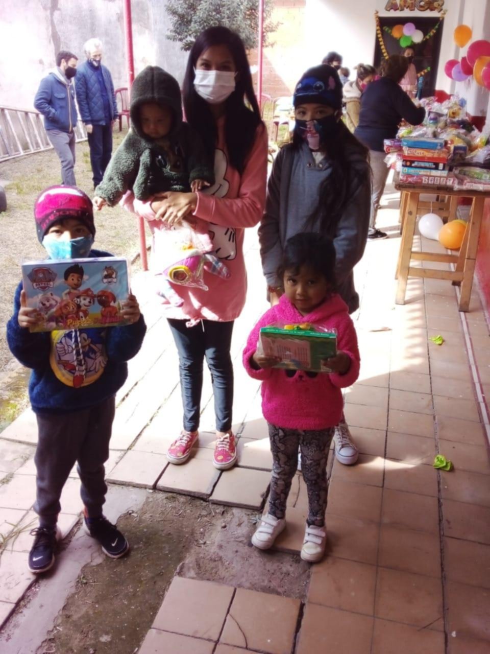 Solidaridad y sorpresas para los chicos en el Club Romerense