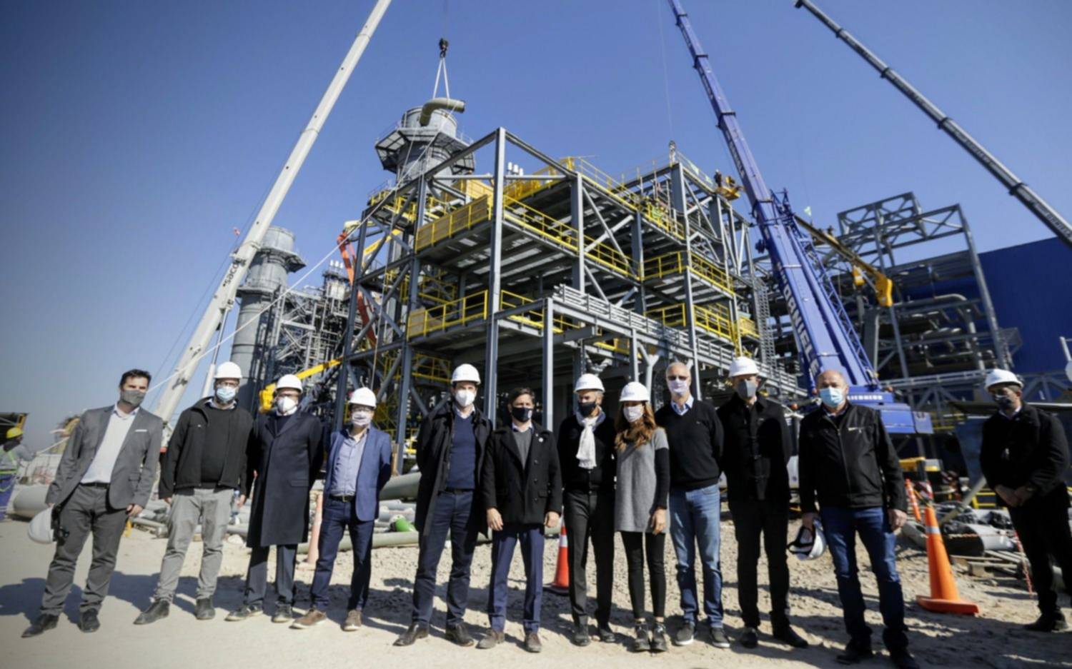 Kicillof recorrió las obras de la Central Térmica Ensenada Barragán