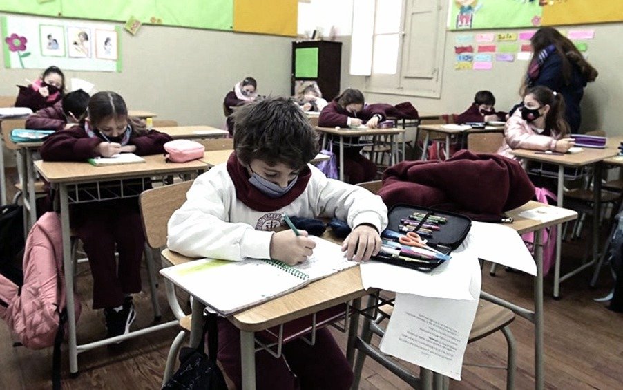 Se aprobó la presencialidad plena desde el 1º de septiembre: cómo será ese regreso