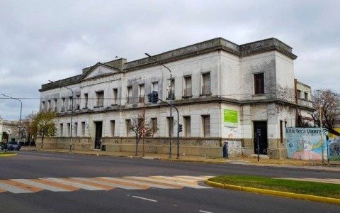 La Escuela 8 en jaque por la falta de agua: “Queremos que nuestros hijos tengan clases”