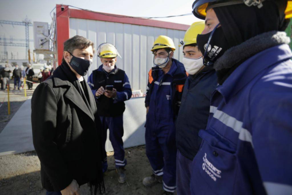 Kicillof recorrió obras en la Térmica de Ensenada